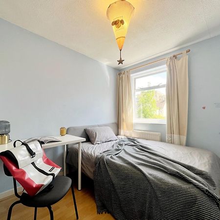 Cozy Sunlit Room In West London Yiewsley Zewnętrze zdjęcie